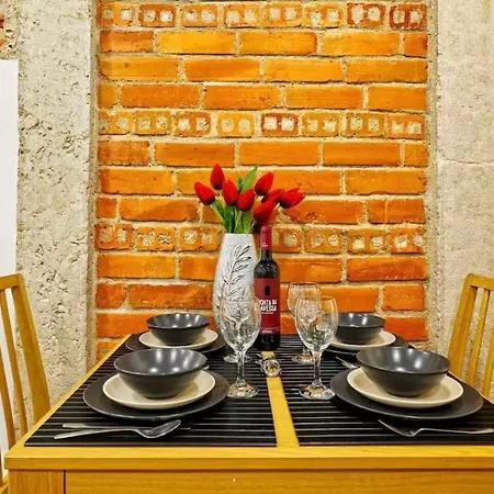 Homey Haven With A Rustic Charm Lisbon