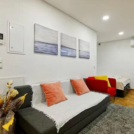 Daire Homey Haven With A Rustic Charm Lisboa